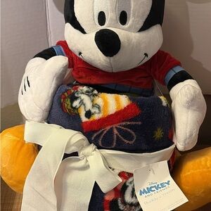 Disney Mickey and Friends Buddy and throw Navy and Red Blanket